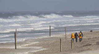Sturm an der Küste - In der weiteren Woche Regen und Schnee