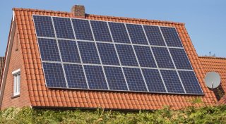Erst mangelhaft installiert, dann insolvent: Minden-Lübbecker fällt auf Solarfirma herein