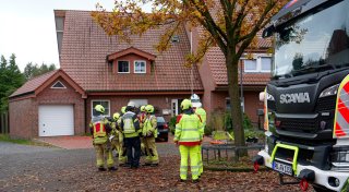 Paderborner Feuerwehr rettet 60-Jährigen aus verrauchter Wohnung