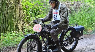 Wie ein 89-jähriger Bünder seine fast 100 Jahre alte „Zündapp EM 249“ restauriert hat