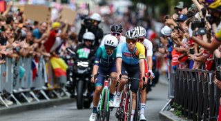 Montmartre-Spektakel stellt Abschluss der Tour auf den Kopf