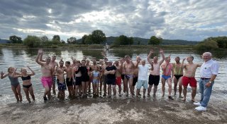 Hafenfest bei Niedrigwasser: So lief das Schwimmen in der Weser bei Höxter
