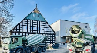 Bielefelder Fabrik erhält in Rekordzeit ein gewaltiges Beton-Fundament