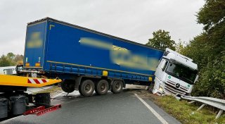 Lkw-Unfall: A33-Abfahrt in Paderborn gesperrt