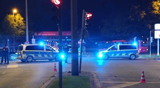 Schwerer Unfall in der Herforder Innenstadt: Autofahrer lebensgefährlich verletzt