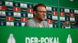 Werder-Trainer vor Pokalfinale: Frauenfußball viel geerdeter