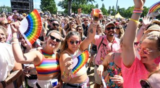 «Rainbow Festival»: Mit Regenbögen und Musik gegen Hetze
