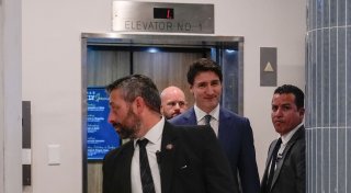 Nach Zoll-Ankündigung: Trudeau trifft Trump in Florida
