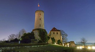 „Earth Hour“ 2025: An diesen Orten in OWL sind am Samstag die Lichter ausgegangen