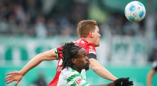 Hannover 96 rutscht aus: Fürth jubelt dank Futkeu