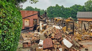 Große Gefühle nach Großbrand, Mordkommission und Diskussionen um Bordell