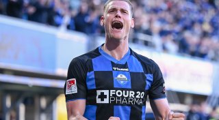 Doppelpack im Derby: Steffen Tigges vom SC Paderborn lässt den Ketchup fließen
