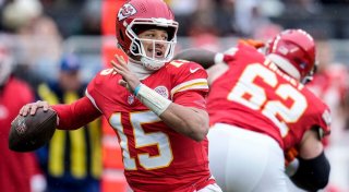 Chiefs gewinnen wieder in NFL: Mahomes humpelt