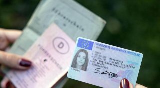 Lange Wartezeiten: Softwareproblem bremst Bielefelder Führerscheinstelle aus