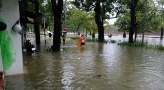 Rekordregen in Vietnam - historische Städte unter Wasser