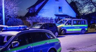 Polizei: Mutter soll Söhne und sich selbst getötet haben