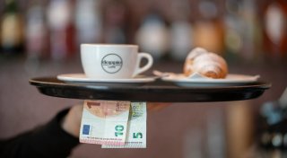 Gastro weit hinten: Diese Branchen in NRW zahlen besonders gut - und diese nicht