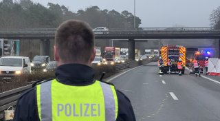 Tödlicher Unfall: A33 bei Bielefeld Richtung Paderborn voll gesperrt
