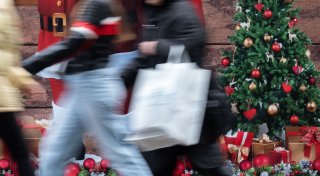 Mehr Geld für Weihnachtsgeschenke - trotz trüber Aussichten