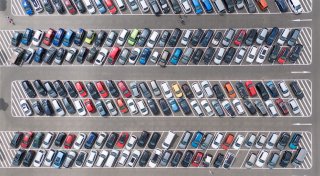 Kfz-Versicherer könnten 2025 in Gewinnzone zurückkehren