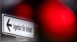 Zahl der Arbeitslosen in NRW kaum gesunken