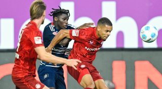 Last-Minute-Ausgleich: HSV rettet 2:2 in Kaiserslautern
