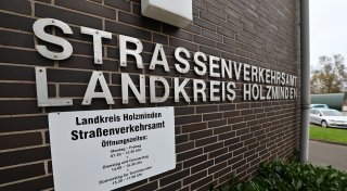 Steuerverschwendung in Holzminden: Zulassungsstelle im Visier des Steuerzahlerbundes