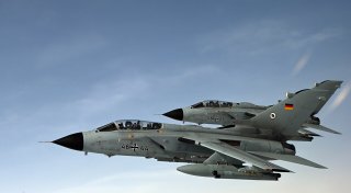 Kampfjets der Bundeswehr fliegen lautstark über Gütersloh: Das steckt dahinter