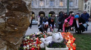 Prag gedenkt der Opfer des Amoklaufs vor einem Jahr
