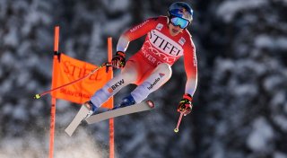 Ski-Star Odermatt vor Sieg bei erster Abfahrt der Saison