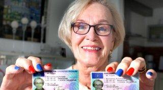 Gütersloherin wird neuer Führerschein zweimal zugeschickt - selbst Behörden rätseln