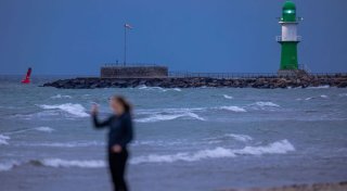 Sauerstoffmangel wohl Ursache für Fischsterben bei Rostock