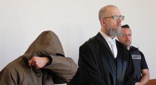 Mordversuch an Schwangerer in Detmold: Täter schweigt vor Gericht