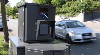 Millionen mit Blitzern: So viel verdient der Kreis Paderborn mit Rasern