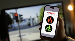 Idee für besondere Ampelmännchen in Paderborn: Die drei Hasen zeigen Grün und Rot