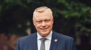 Höxters Bürgermeister Daniel Hartmann stellt sich erneut zur Wahl