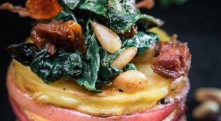 Mit Zimt und Spinathaube: So wird der Apfel-Turm zum Hit
