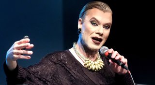 Ehrliche Worte in Gütersloh: Bekannte Dragqueen spricht offen über Anfeindungen
