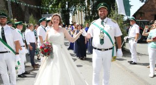 Schützenfest in Siddinghausen: Königspaar begeistert die Besucher