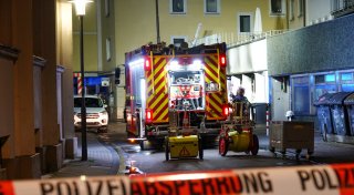Feuerwehr löscht Garagenbrand in Bielefelder Innenstadt