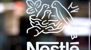Nestlé gibt Entwarnung für Kunden wegen Mineralwasser