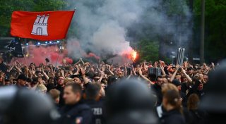 Hamburg will Polizeikosten-Fonds für Bundesligaspiele prüfen