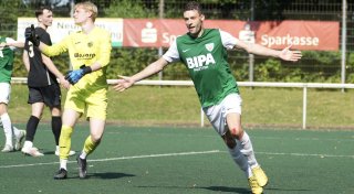 Dornbergs Kicker gewinnen tief in der Nachspielzeit