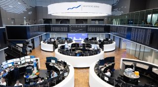 Rüstungs- und Autowerte treiben Dax über 23.000 Punkte