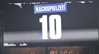 Liga ändert Nachspielzeit-Regel: Stadionbesucher in Bielefeld und Paderborn profitieren