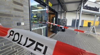 Täter bei Einbruch in Tabakgeschäft in Kirchlengern von „Rauchbombe“ überrascht