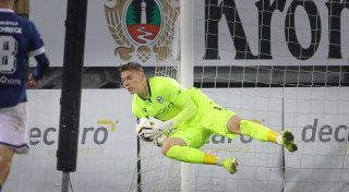 Erster Zweitliga-Start gegen Dresden: Für Arminia-Keeper Oppermann zahlt sich die Geduld aus