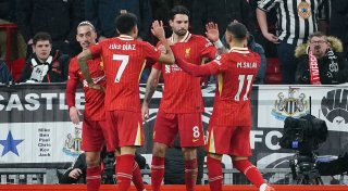 Liverpool baut ohne Trainer den Vorsprung aus
