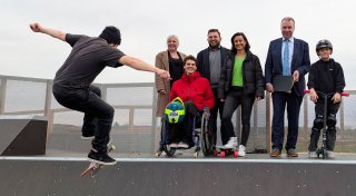 Eine Rampe für alle Rollen: Miniramp im Bad Lippspringer Bewegungspark eröffnet