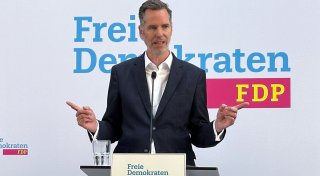 FDP: Weniger Urlaub, dafür mehr Geld für Beschäftigte